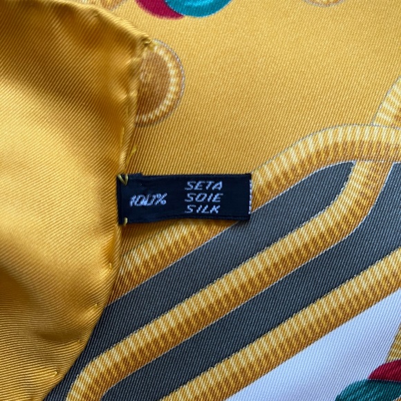 Gorgeous Italian Silk Scarf - Picture 7 of 8